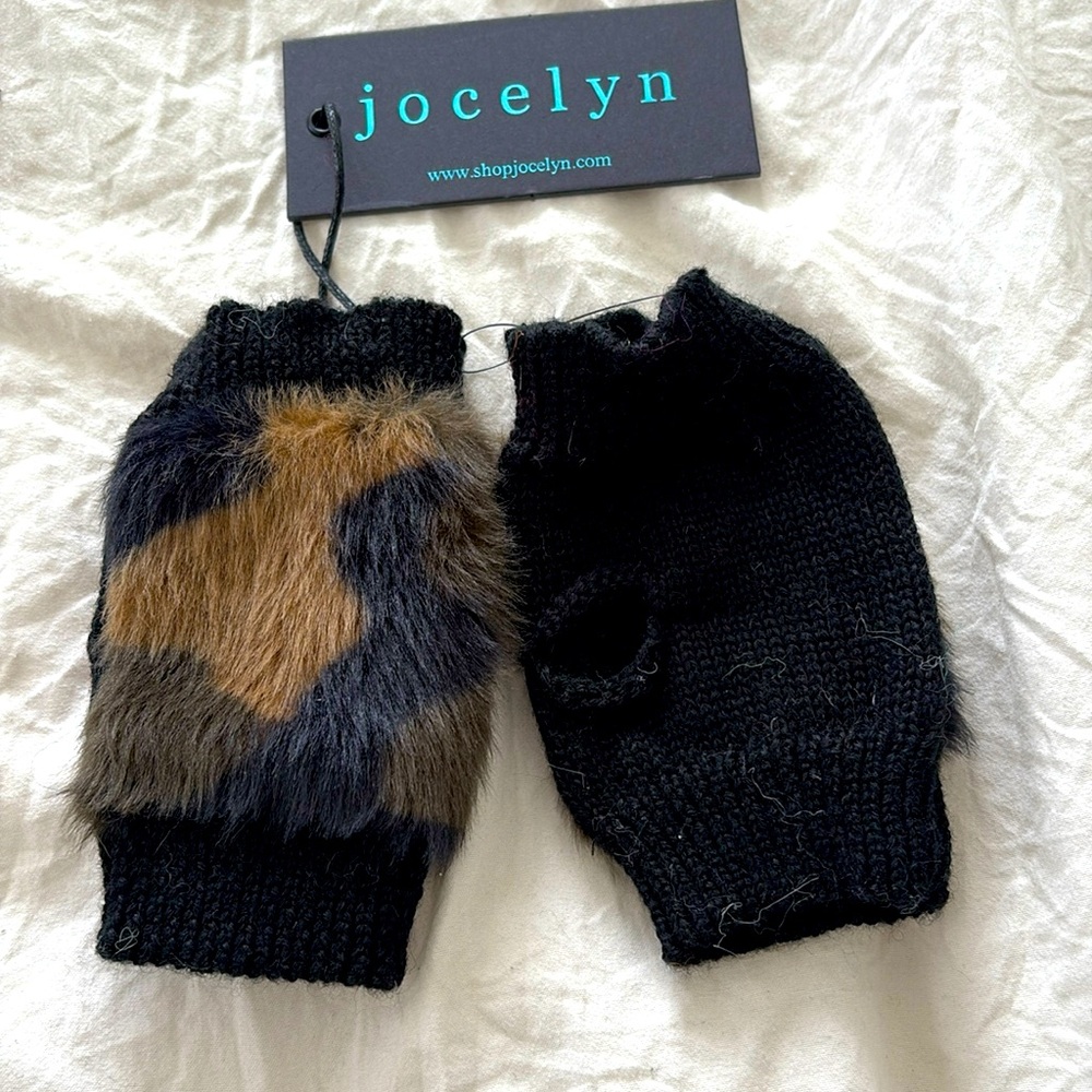 JOCELYN FAUX FUR FINGERLESS CAMOUFLAGE MITTENS